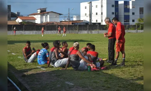 
				
					Auto Esporte atropela Seleção de Jaguaribe em primeiro jogo-treino de pré-temporada
				
				