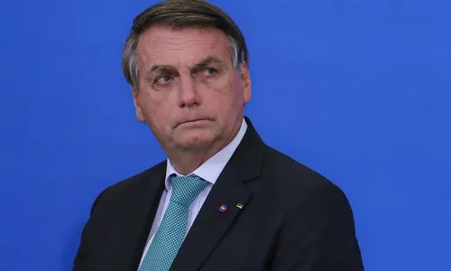 
                                        
                                            "Vão sentir saudade da gente", diz Bolsonaro antes do pronunciamento; veja vídeo
                                        
                                        