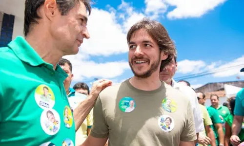 
                                        
                                            Romero anuncia apoio à pré-candidatura de Pedro Cunha Lima ao Governo
                                        
                                        