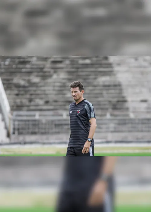 
                                        
                                            Gerson não descarta mudar esquema e até jogadores para recuperar o Botafogo-PB após perda do título paraibano
                                        
                                        