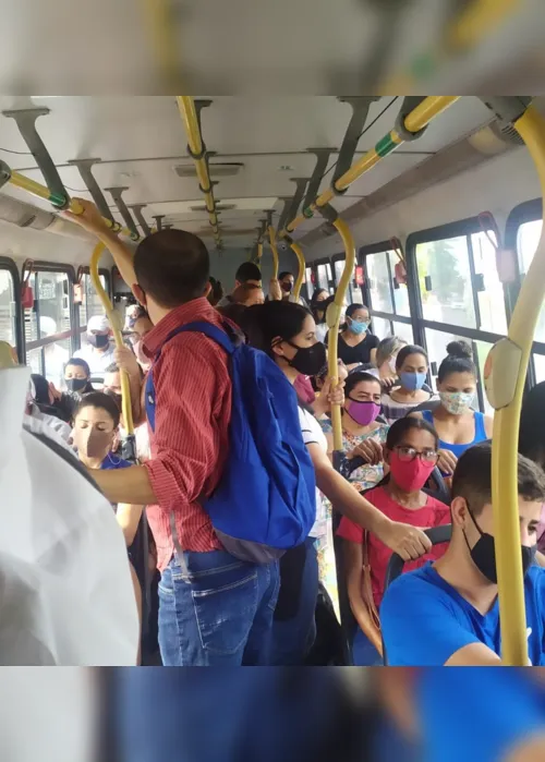 
                                        
                                            Linhas de ônibus de João Pessoa seguem reduzidas, e passageiros reclamam
                                        
                                        
