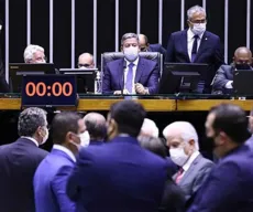 Opinião: governo pode pagar Auxílio Brasil sem "chantagear" país com a PEC dos Precatórios