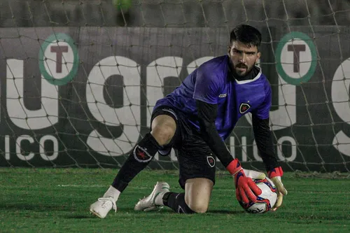 
				
					Com estreias batendo na porta, Botafogo-PB inicia a pré-temporada nesta segunda-feira
				
				