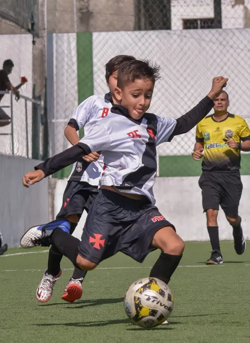 
				
					Paraibano é selecionado para teste no Vasco e busca incentivo financeiro para realizar sonho
				
				