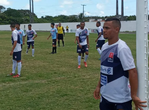 
				
					Mangabeira IV e V e Cruz das Armas vencem e avançam às oitavas da Copa João Pessoa
				
				