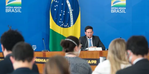 
				
					Papo Político: especialistas falam sobre as incertezas do novo Bolsa Família no podcast da CBN
				
				