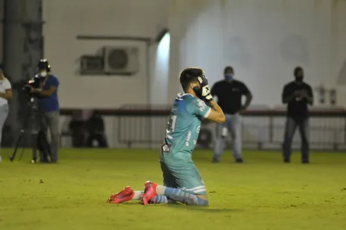 
				
					Gerson Gusmão e Botafogo-PB vão se reunir nesta semana para discutir o futuro do treinador
				
				