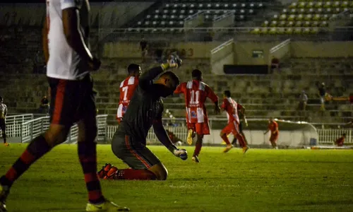 
                                        
                                            Auto Esporte-PB vence o Confiança-PB e anuncia saída do técnico e chegada de reforço
                                        
                                        