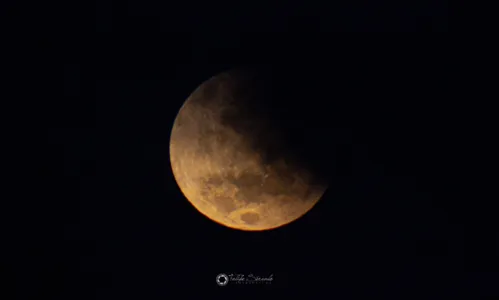 
				
					Astrônomos amadores registram eclipse lunar parcial na Paraíba; veja fotos
				
				