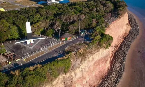 
                                        
                                            Curta-metragem paraibano coloca luz no debate sobre erosão da barreira do Cabo Branco
                                        
                                        