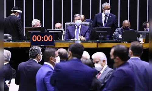 
				
					Opinião: governo pode pagar Auxílio Brasil sem "chantagear" país com a PEC dos Precatórios
				
				