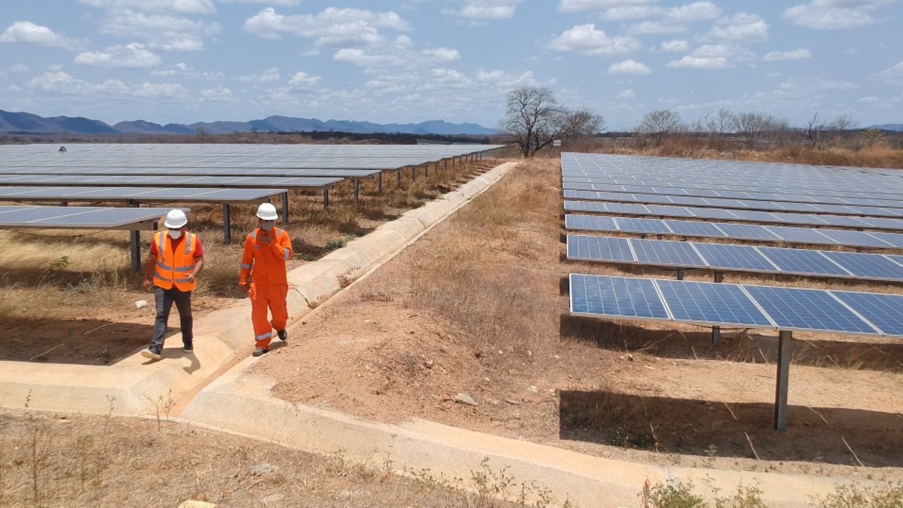Com corredor de vento e ilha de calor, Paraíba avança na produção de energias renováveis