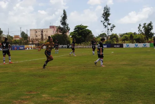 
				
					Victor Ferraz celebra conquista do VF4 e planeja investimento ainda maior no futebol feminino
				
				