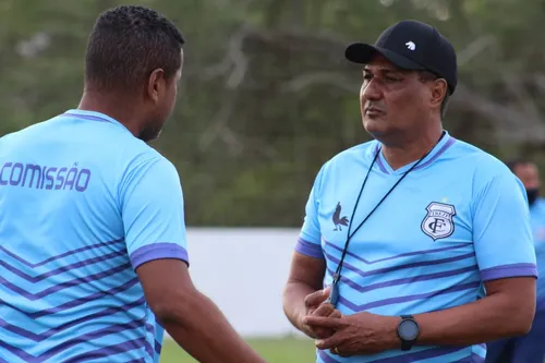 
				
					Hoje auxiliar técnico, Capitão elogia torcida do Treze e comenta início de trabalho na pré-temporada
				
				