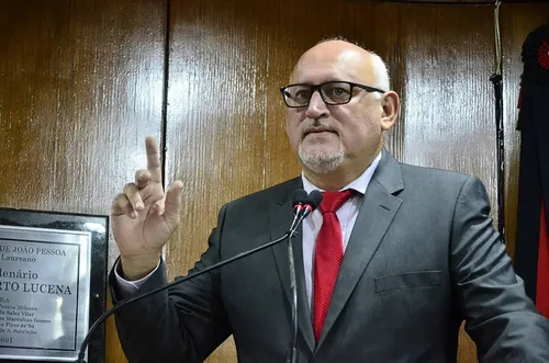 
				
					Vereador de João Pessoa entra com ação contra aumento 10,74% de IPTU e TCR
				
				