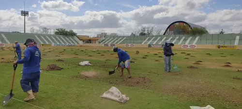 
				
					Com elenco ainda em aberto, Sousa iniciará trabalhos de pré-temporada nesta segunda-feira
				
				