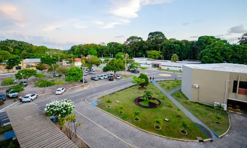 
                                        
                                            Lei proíbe cobrança nos estacionamentos de universidades da Paraíba
                                        
                                        