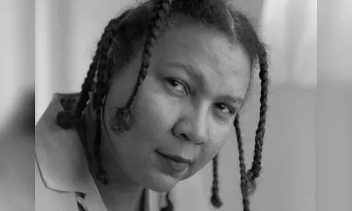 
				
					Morre aos 69 anos a escritora bell hooks, um dos principais nomes do feminismo negro no mundo
				
				