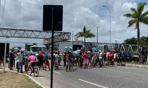 
                                        
                                            Moradores retirados da Comunidade Dubai protestam no Centro Administrativo de João Pessoa
                                        
                                        