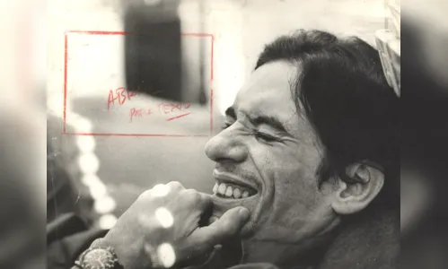 
				
					45 anos da morte de Paulo Pontes: relembre a trajetória do dramaturgo
				
				