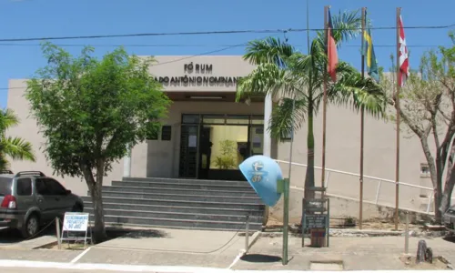 
				
					Com avanço da ômicron e da H3N2, juíza da Paraíba manda presos do semiaberto para recolhimento domiciliar
				
				