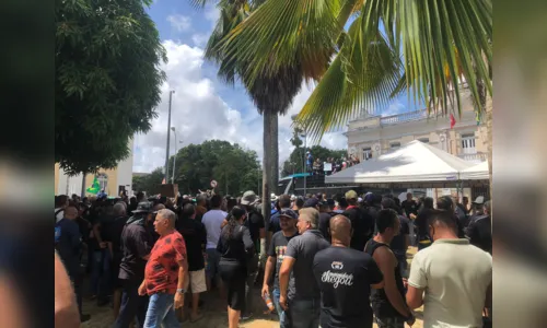
				
					Policiais Militares da Paraíba protestam contra 'Lei de Proteção aos militares' e governo emite nota
				
				