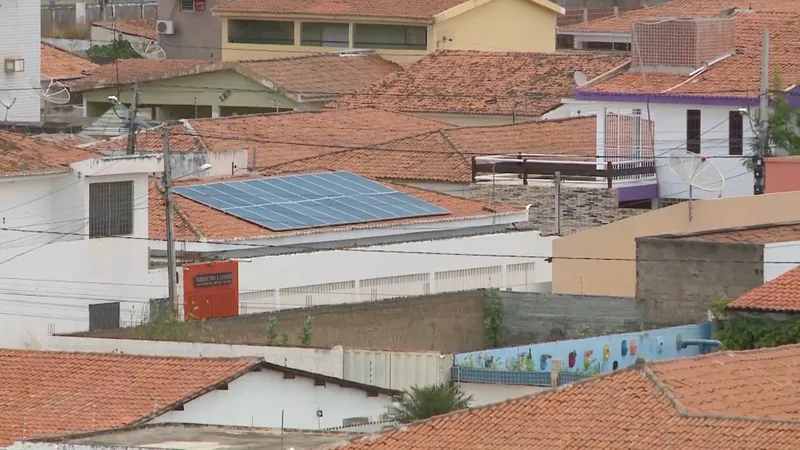 Painéis solares se multiplicam na Paraíba, mas preço e ‘desconfiança’ barram crescimento