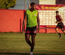 Christian desembarca no Campinense afirmando estar bem fisicamente e prometendo garra ao torcedor