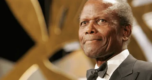 
				
					Morreu Sidney Poitier, o primeiro negro a receber o Oscar de Melhor Ator
				
				