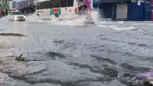 
				
					Inmet alerta para perigo potencial de chuvas intensas em 222 municípios da Paraíba no fim de semana
				
				