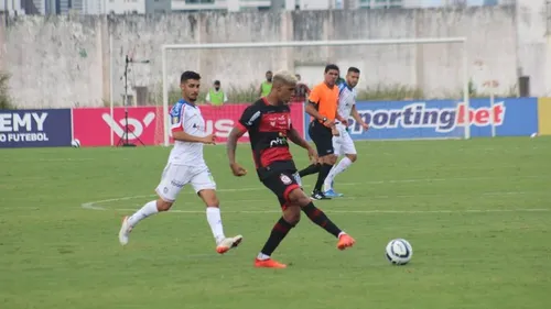 
				
					Campinense sai atrás, busca o empate, mas é derrotado pelo Bahia em pleno Amigão pela Copa do Nordeste
				
				