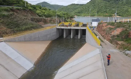 
                                        
                                            Barragem Engenheiro Avidos, na PB, recebe águas da transposição do Rio São Francisco
                                        
                                        