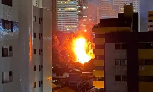 
                                        
                                            Fogos de artifício provocam incêndio em mata no Cabo Branco, em João Pessoa
                                        
                                        
