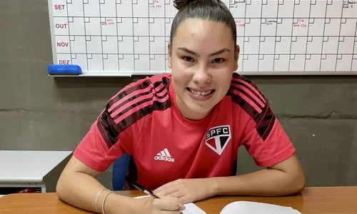 
                                        
                                            Aos 18 anos, paraibana Joyce realiza sonho de se tornar profissional no futebol do São Paulo
                                        
                                        