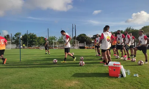 
                                        
                                            Botafogo-PB treina com bola em primeira atividade do clube na pré-temporada
                                        
                                        