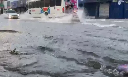 
                                        
                                            Fortes chuvas provocam pontos de alagamentos em João Pessoa
                                        
                                        