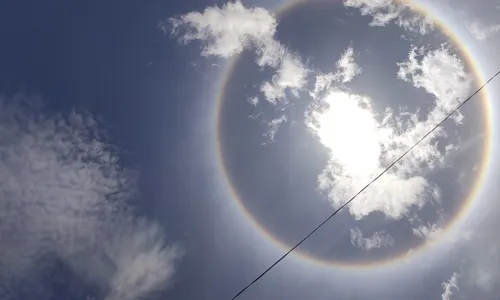 
                                        
                                            Halo solar aparece no céu da Paraíba; veja fotos e entenda o fenômeno
                                        
                                        