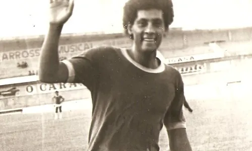 
                                        
                                            Craques do passado: Joãozinho, o paulista goleador de Treze, Campinense e Auto Esporte
                                        
                                        