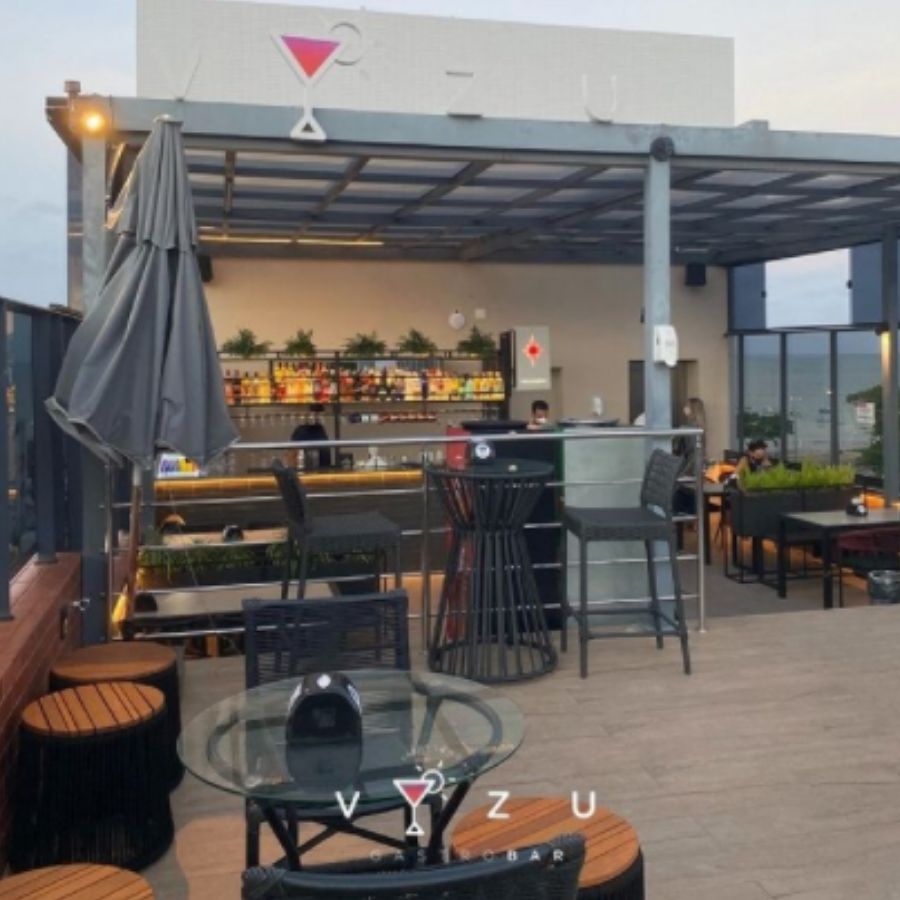 Vizu Gastrobar tem vista privilegiada da orla de João Pessoa