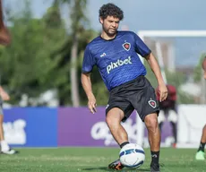 Victor Ferraz fecha com o Náutico e voltará a jogar após cinco meses sem clube