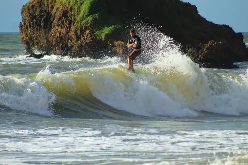 
				
					Melhores picos: 6 praias para surfar na Paraíba
				
				