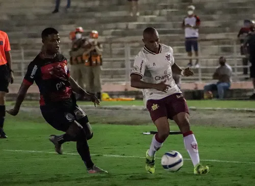 
				
					Campinense empata por 1 a 1 com o CRB e segue sem vencer na Copa do Nordeste
				
				