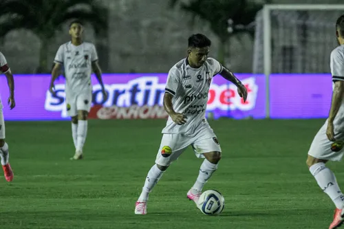 
				
					Botafogo-PB contrata novos jogadores, e Gerson ganha possibilidades para montar time na Série C do Brasileirão
				
				