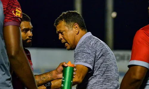 
                                        
                                            Após primeira vitória do Auto Esporte-PB no Campeonato Paraibano, técnico Jazon Vieira cobra reforços da diretoria
                                        
                                        