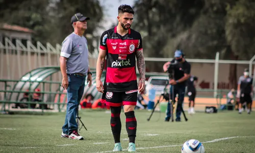 
                                        
                                            Dione comemora bons jogos com a camisa do Campinense e exalta momento de todo o elenco
                                        
                                        