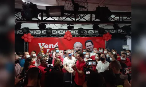 
				
					Ao lançar pré-candidatura, Veneziano dá 'tom' da campanha
				
				