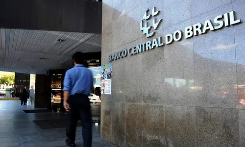 
                                        
                                            Banco Central anuncia novo site para consultar dinheiro 'esquecido'
                                        
                                        