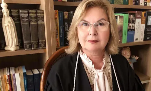 
                                        
                                            Desembargadora Fátima Bezerra Cavalcanti toma posse como vice-presidente do TRE-PB
                                        
                                        
