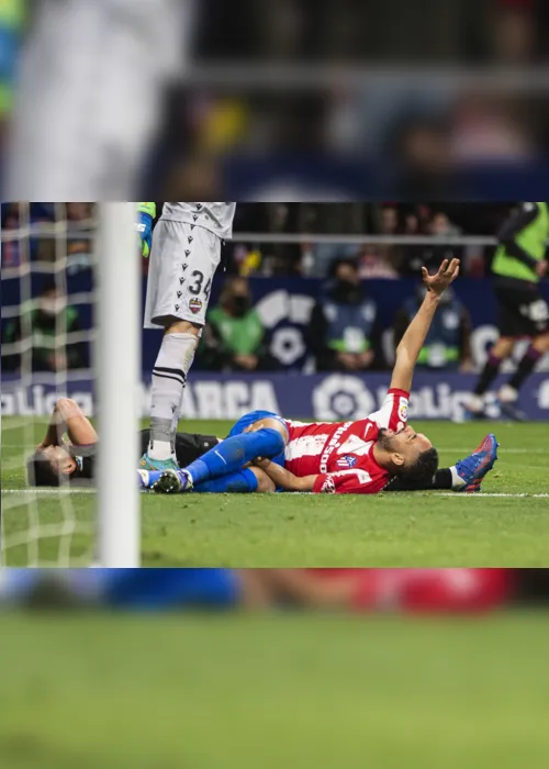
                                        
                                            Matheus Cunha sofre lesão no joelho direito e só deve retornar aos gramados na reta final da temporada 2021/2022
                                        
                                        