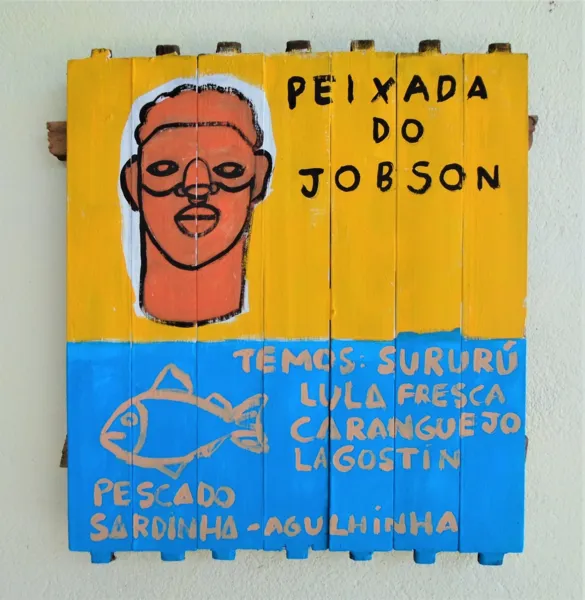 Conheça Guto Oca, artista plástico que faz pinturas em materiais encontrados nas ruas de João Pessoa